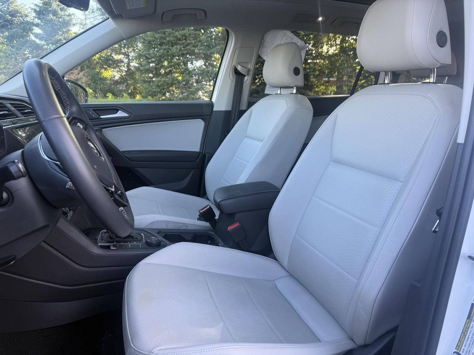 Used 2021 Pure White Volkswagen SE image 6