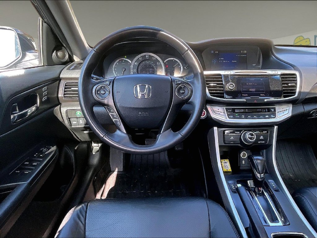 Used 2013 Gray Honda EX-L image 17