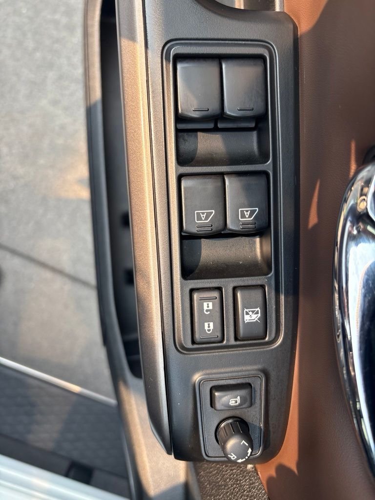 Used 2024 White Nissan Platinum Reserve image 14