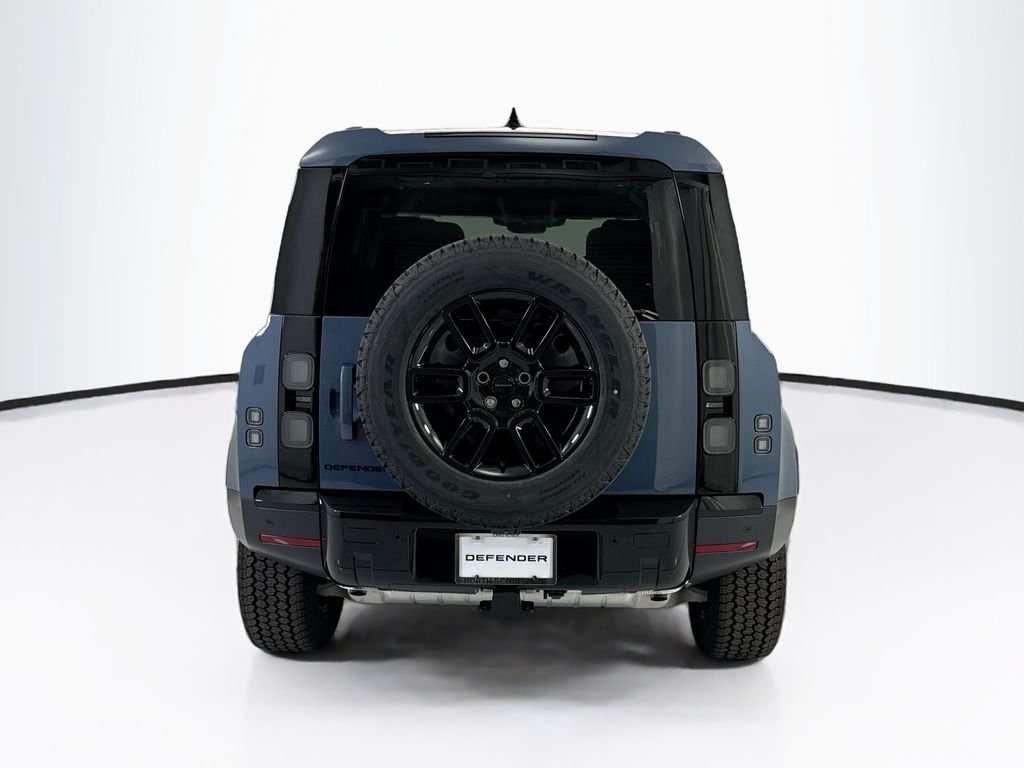 New 2026 Tasman Blue LAND ROVER S image 6