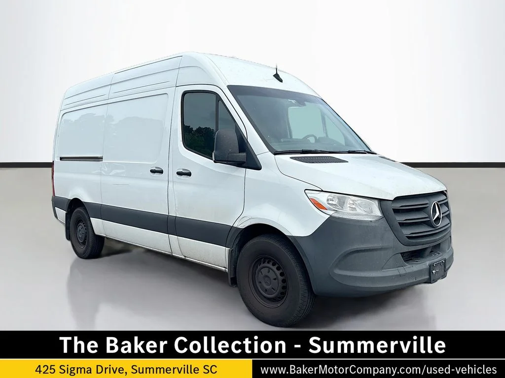 Used 2024 White Mercedes-Benz Cargo 144 WB image 1
