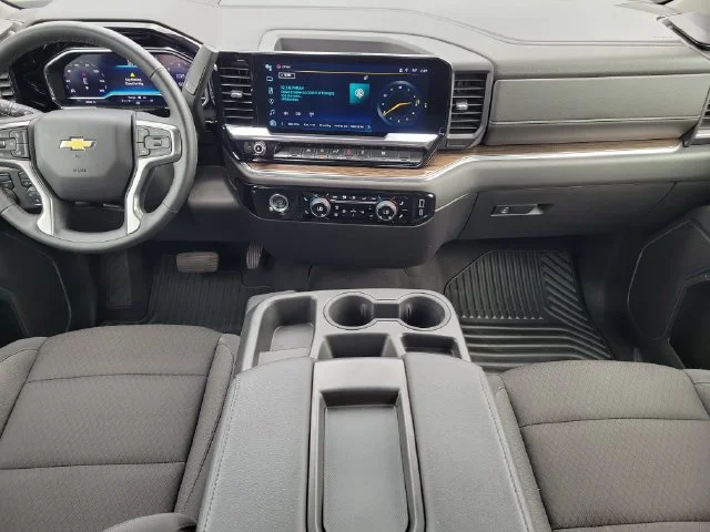 2024 Chevrolet Silverado 1500 LT - Photo 13