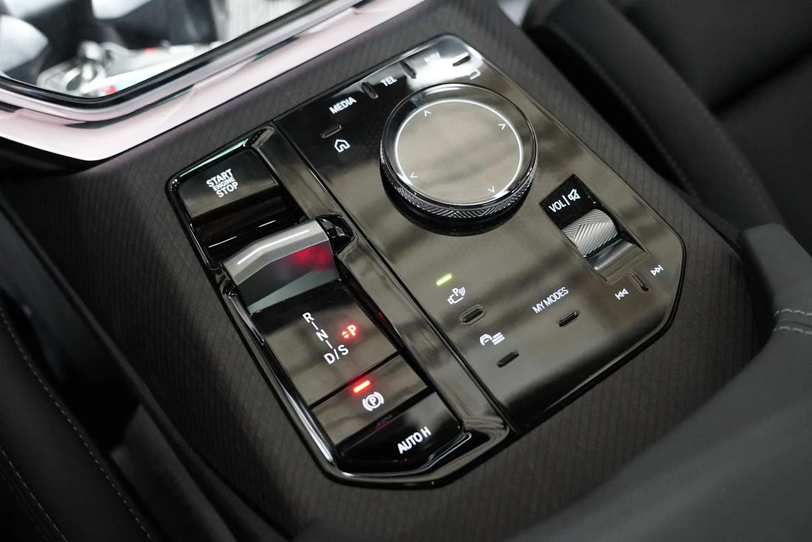 Certified Used 2026 Skyscraper Grey Metallic BMW 30 xDrive image 19