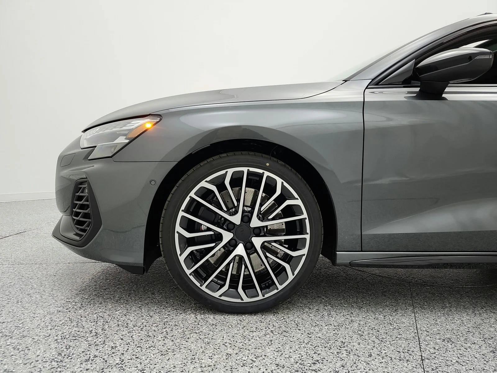 New 2026 Daytona Gray Pearl Effect Audi quattro image 13