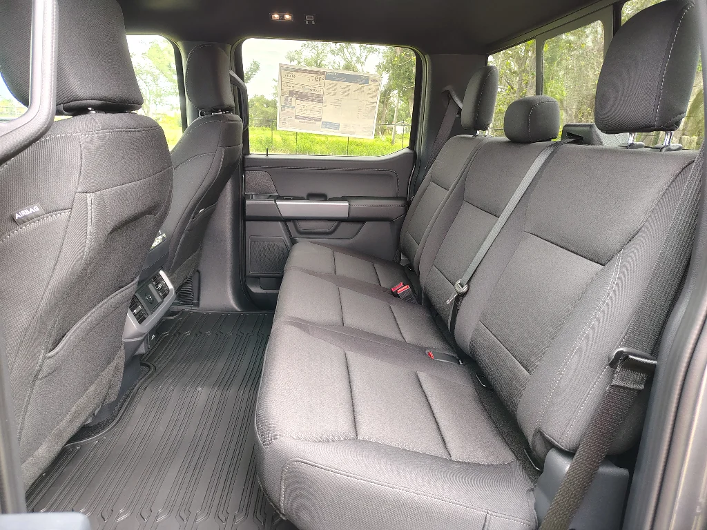New 2026 Carbonized Gray Metallic Ford XLT image 12