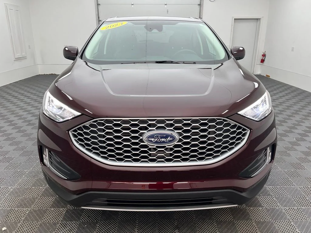 Used 2023 Red Ford SEL image 15