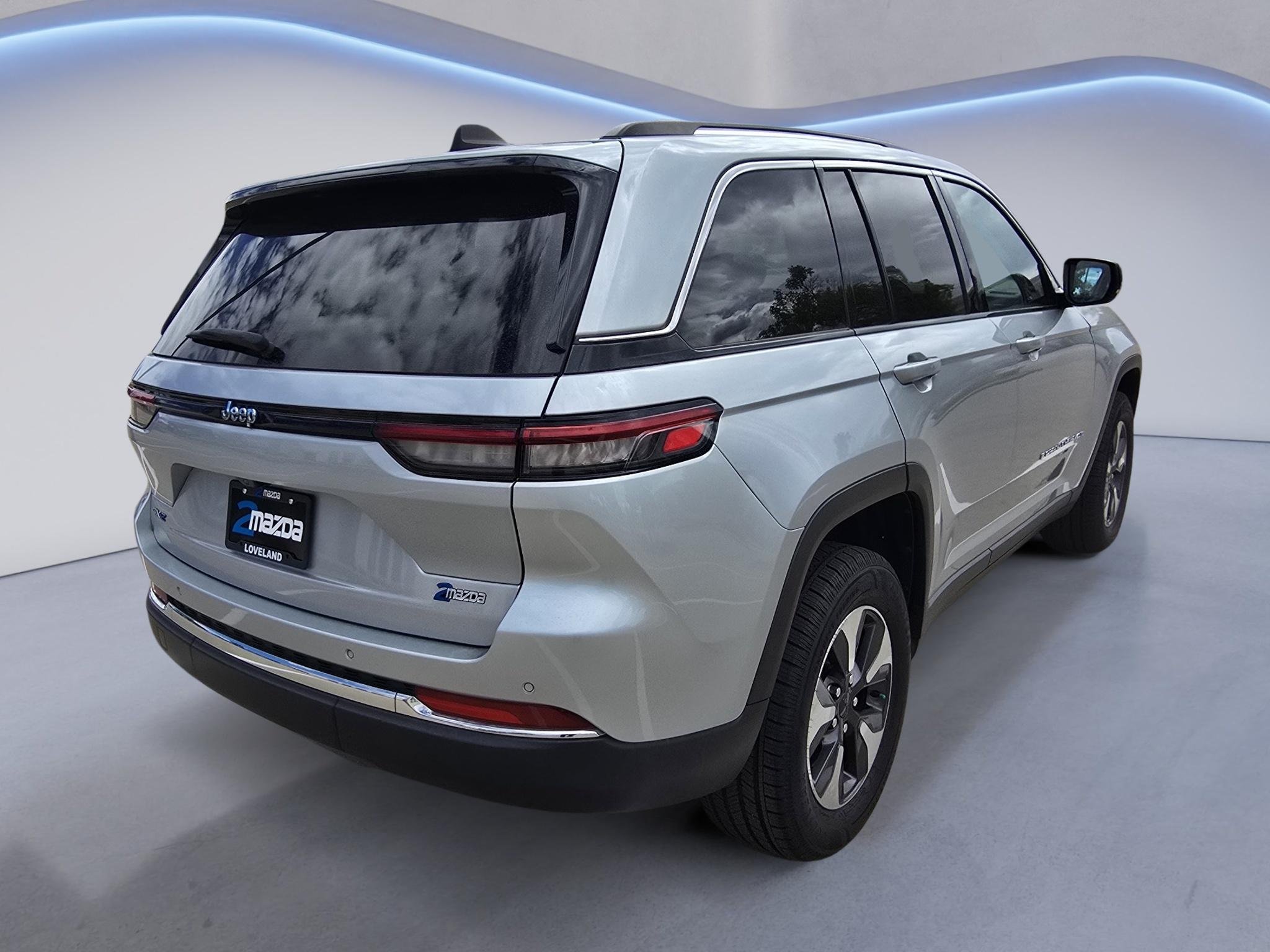 Used 2023 Silver Zynith Jeep 4xe image 5