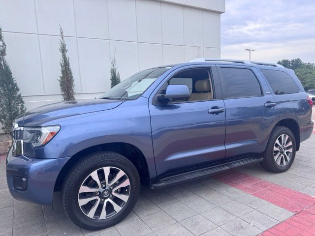 Used 2018 Blue Toyota SR5 image 2