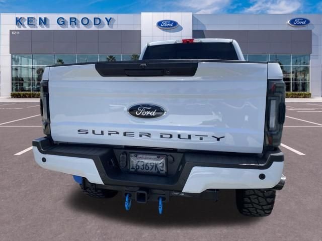 Used 2019 White Ford XLT image 8