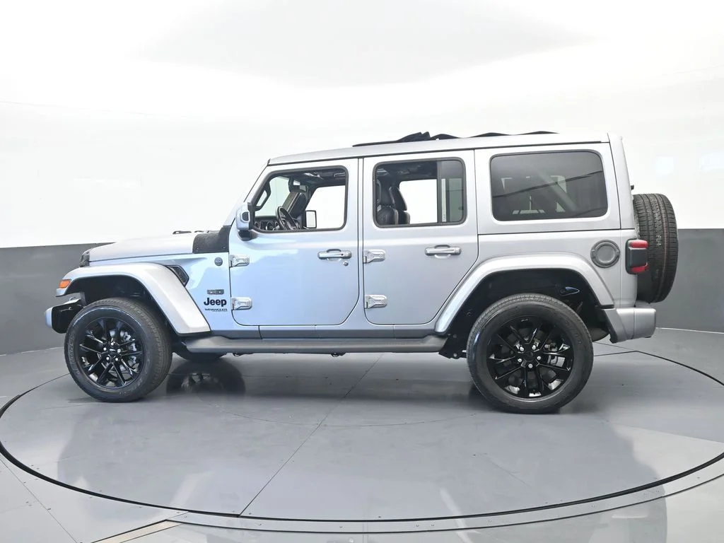 Used 2021 Billet Silver Metallic Clearcoat Jeep Unlimited Sahara High Altitude image 3