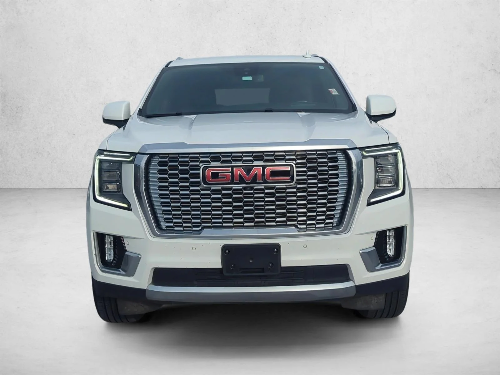 Used 2023 Summit White GMC Denali image 2