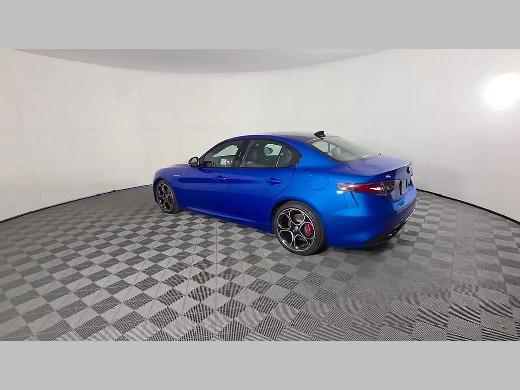 2025 Alfa Romeo Giulia Base - Photo 36