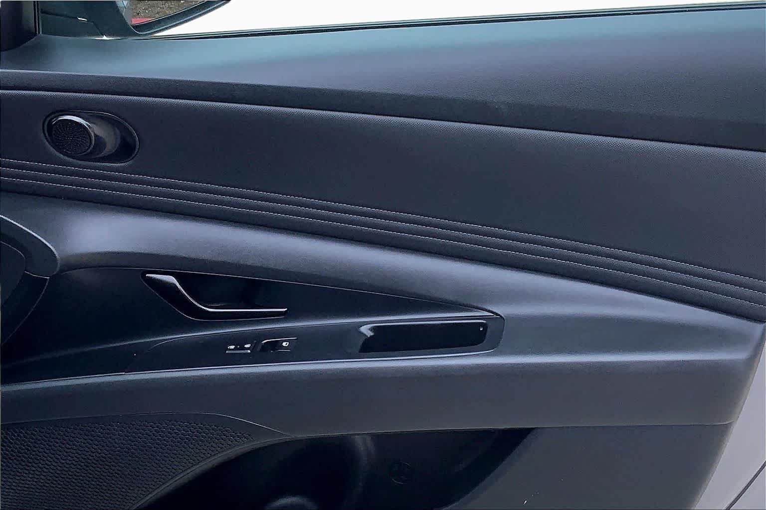 2025 Hyundai Elantra SEL - Photo 23