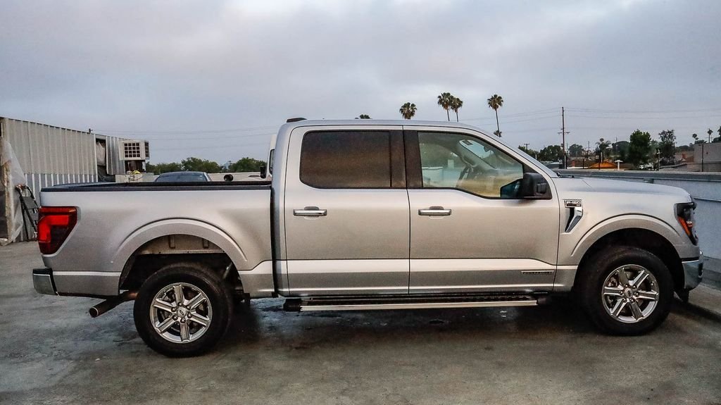 Used 2025 Silver Metallic Ford XLT image 13