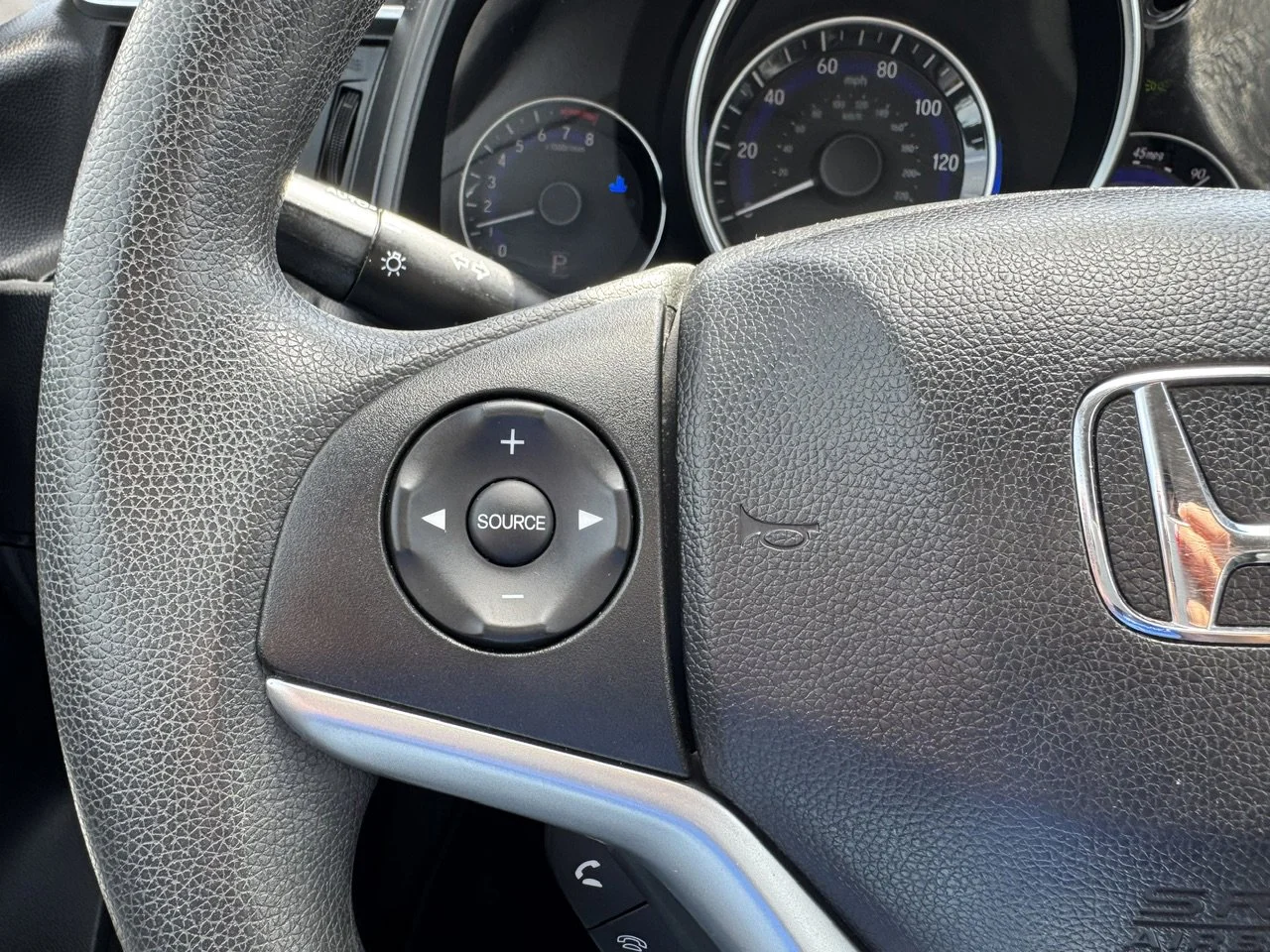 Used 2017 Red Honda LX image 29