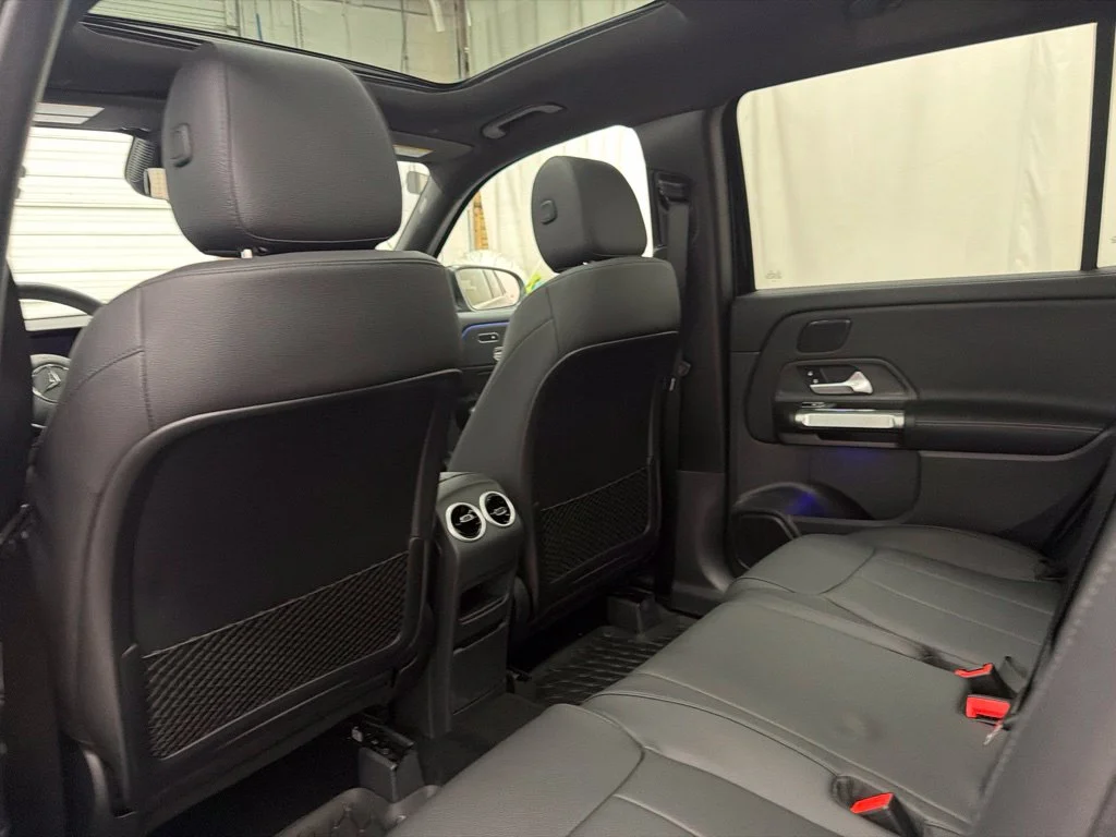 New 2026 Black Mercedes-Benz GLB 250 image 21