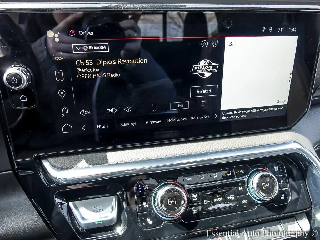Used 2025 Titanium Rush Metallic GMC Denali image 18