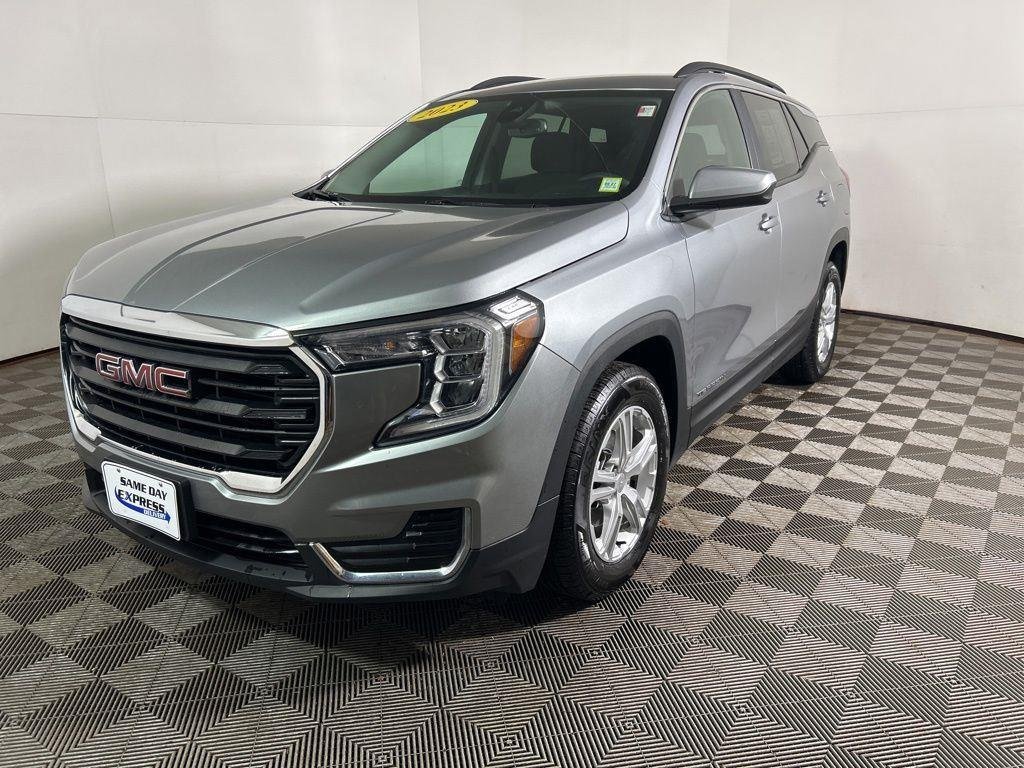 Used 2023 Sterling Metallic GMC SLE image 11