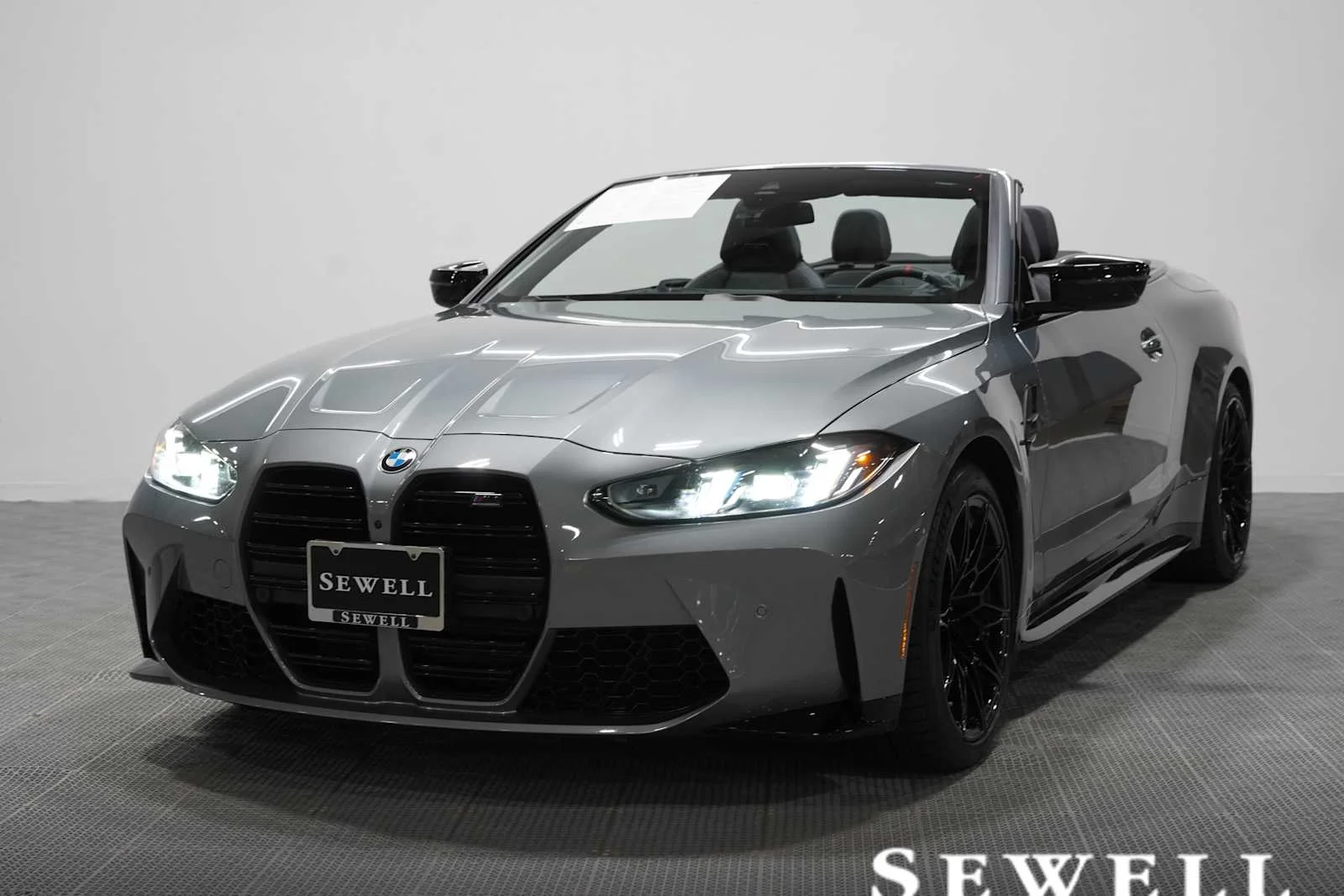 2025 BMW M4 Competition Convertible xDrive's photo