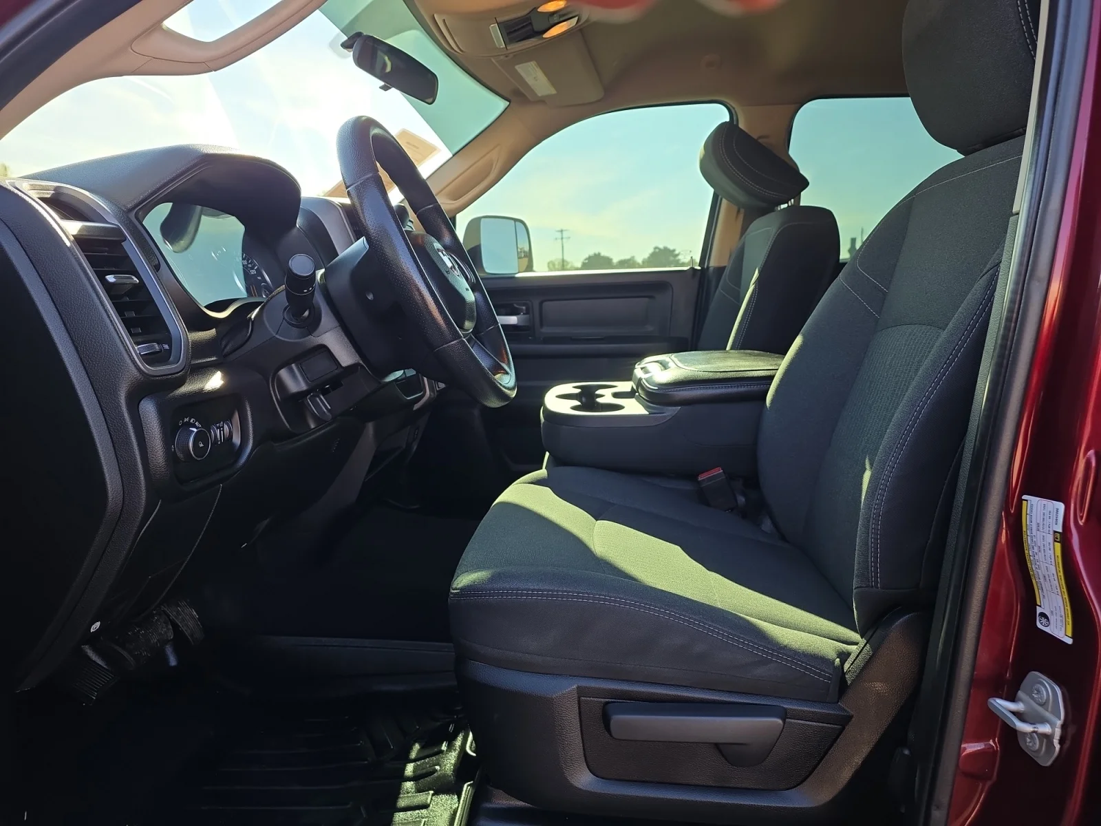 Used 2019 Delmonico Red Pearlcoat Ram Tradesman image 16