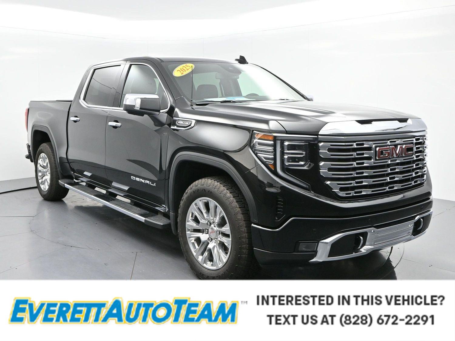 Used 2025 Onyx Black GMC Denali image 1
