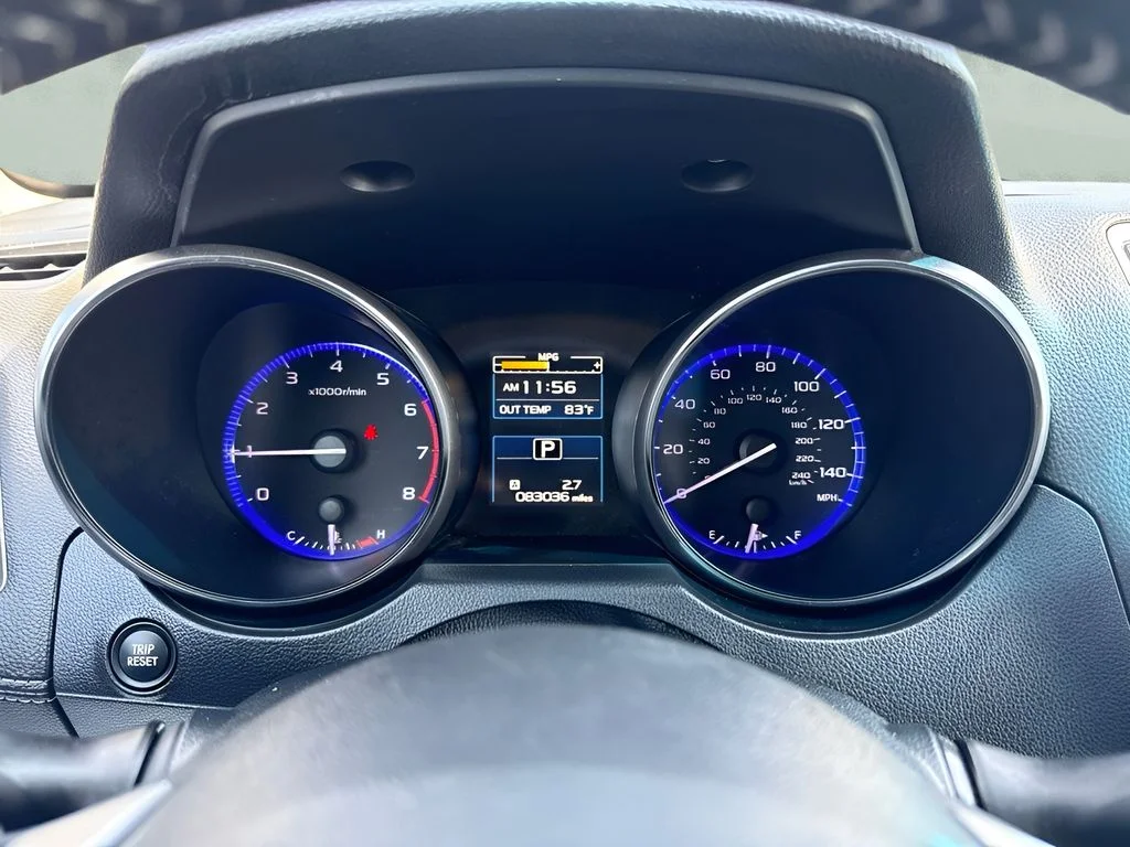 Used 2018 Silver Subaru 2.5i Premium image 23