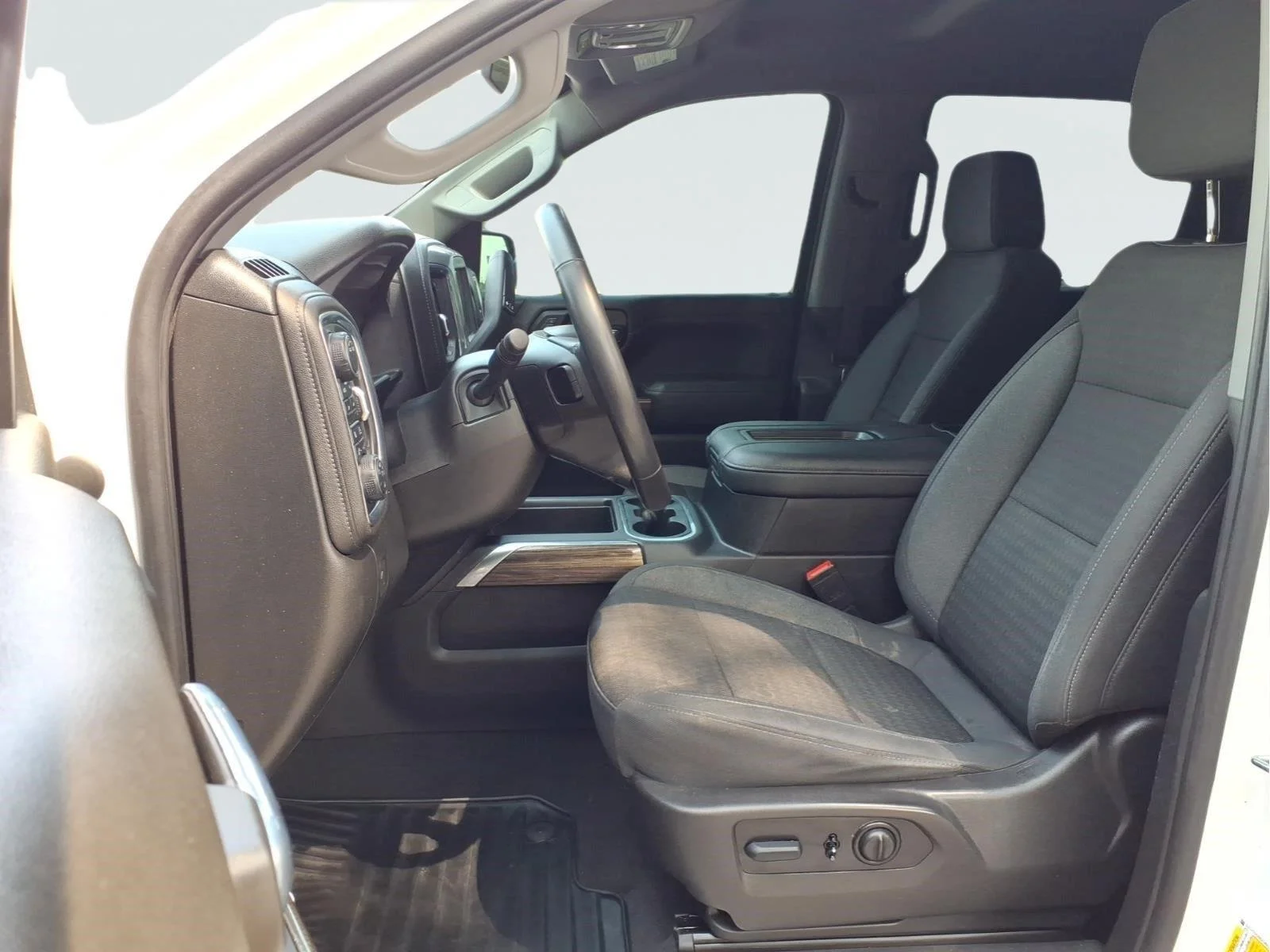 Used 2022 SUMMIT WHITE Chevrolet RST image 16