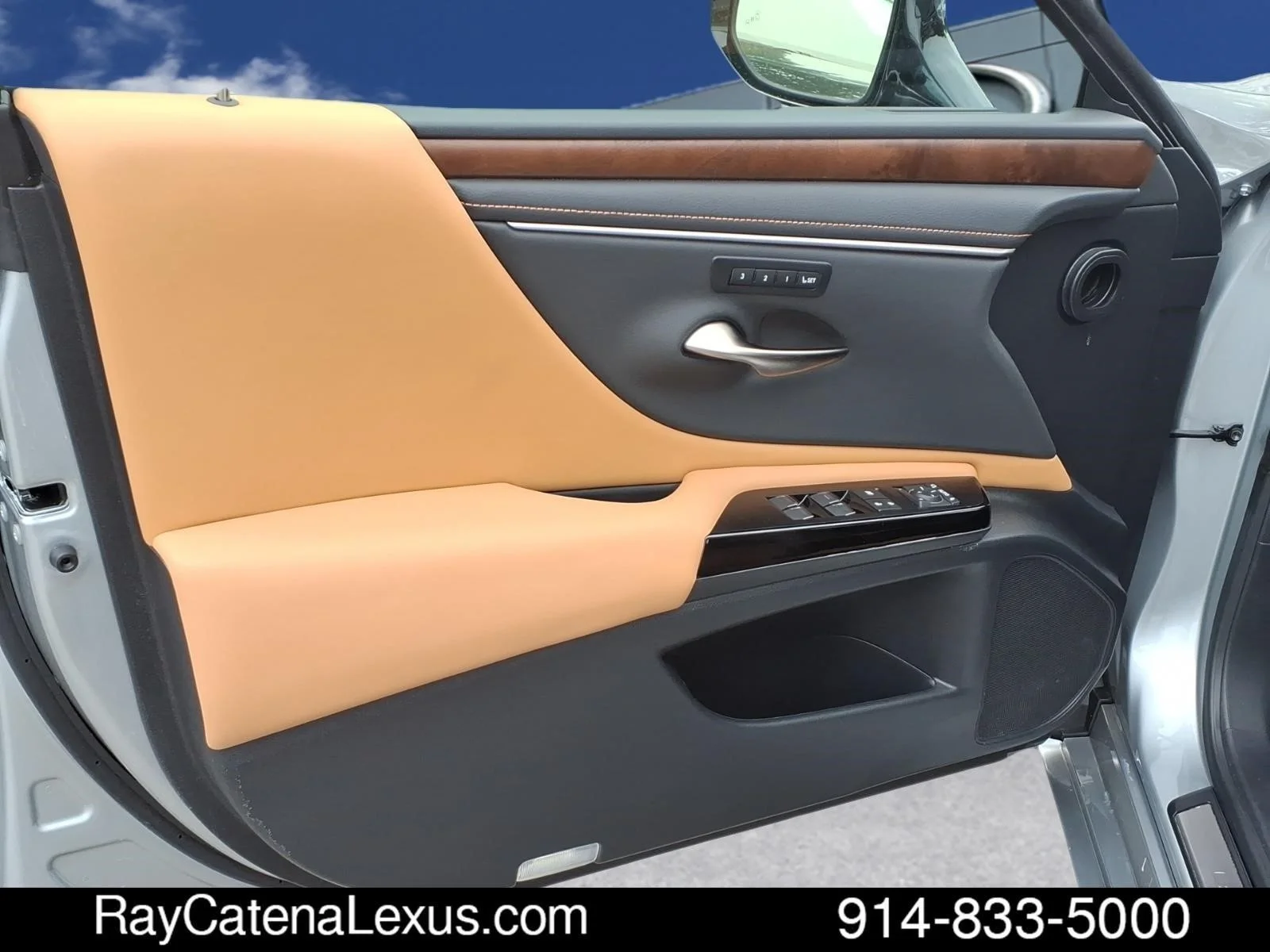 Certified Used 2024 Iridium Lexus 4D Sedan image 10