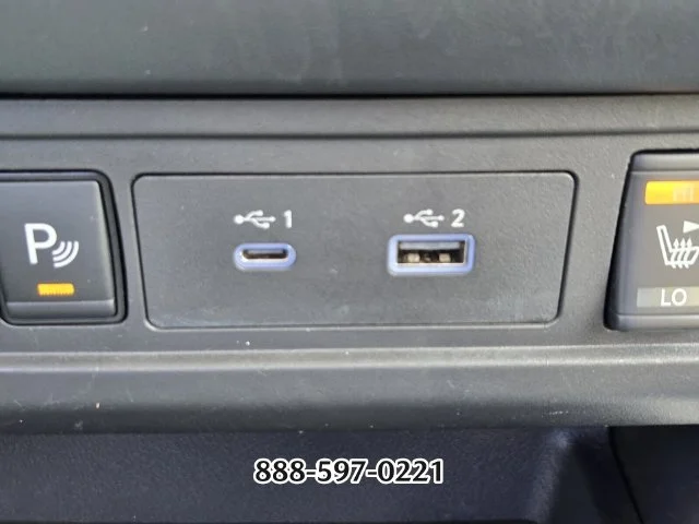 Used 2022 Glacier White NISSAN SV image 27