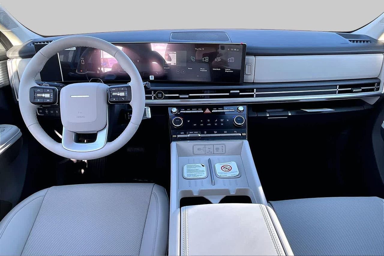 New 2026 Shimmering Silver Hyundai SEL image 5