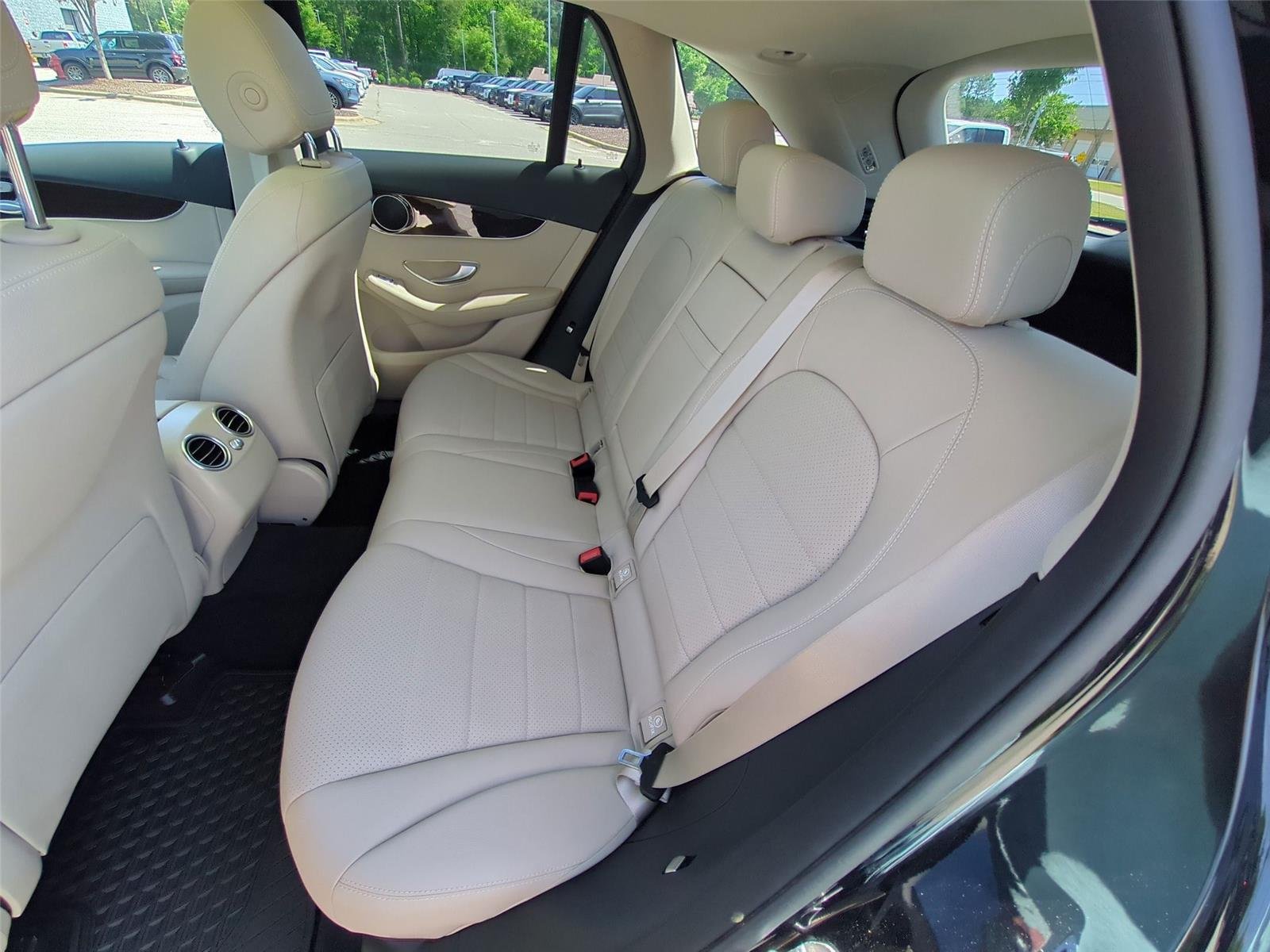 Used 2017 Black Mercedes-Benz GLC 300 image 34