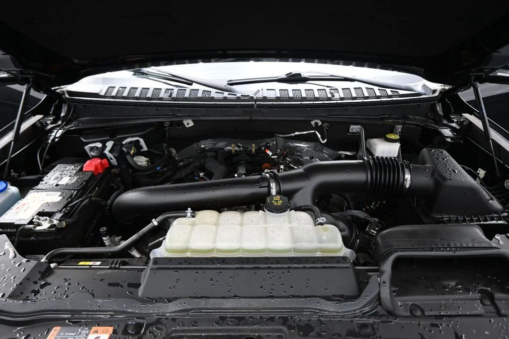 Used 2023 Black Lincoln Reserve image 37