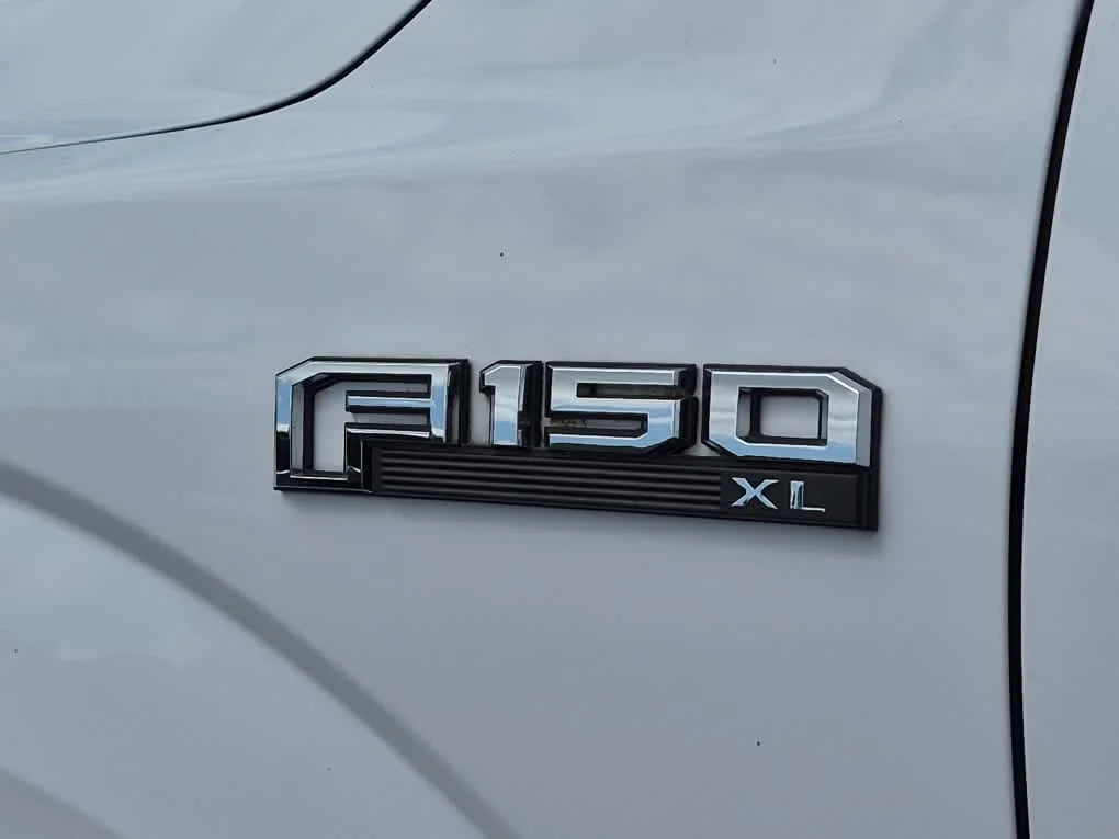 Used 2019 Oxford White Ford XL image 21