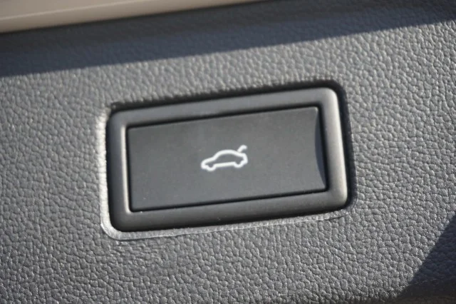 New 2027 Sandstone Volkswagen SE w/Technology image 10