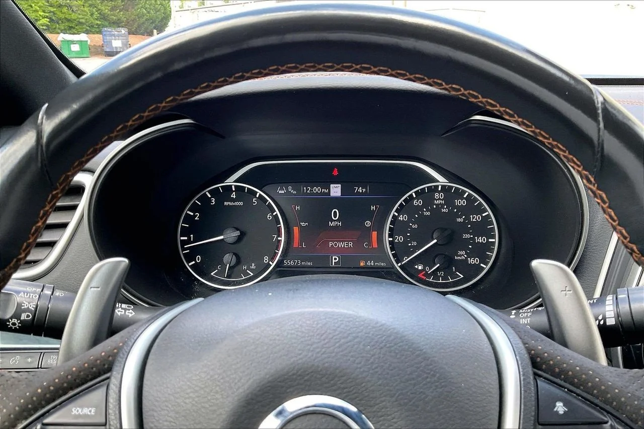Certified Used 2021 Gray Nissan SR image 10