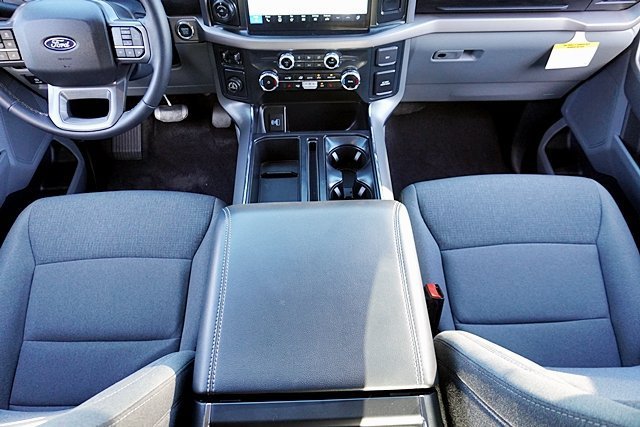 Used 2024 Gray Ford XLT image 29