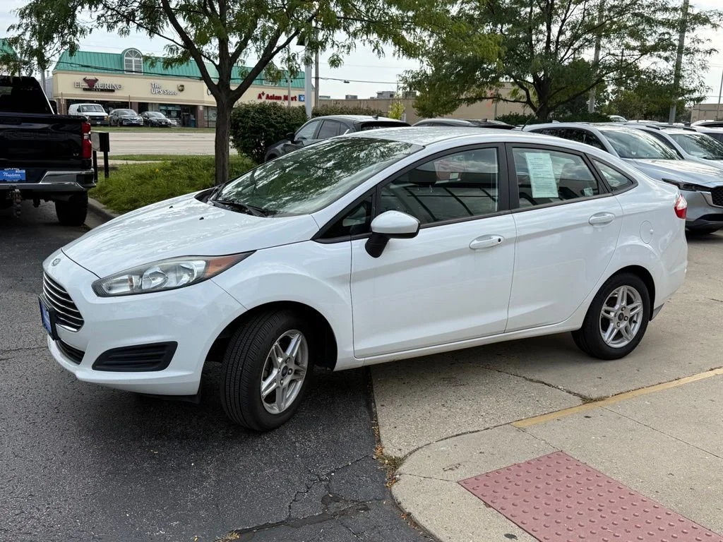 Used 2019 White Ford SE image 3