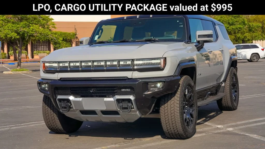 Used 2025 Meteorite Metallic (Grey) GMC 2X image 3