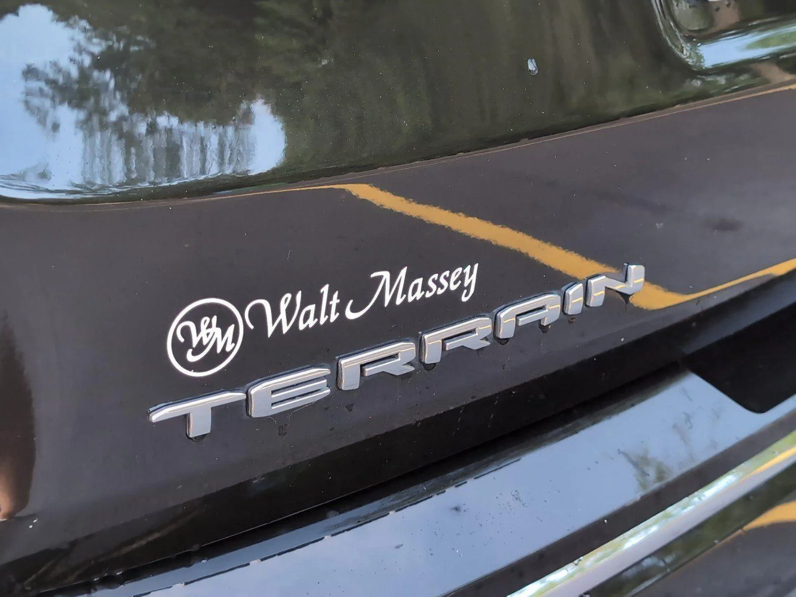 Used 2023 Ebony Twilight Metallic GMC Denali image 5