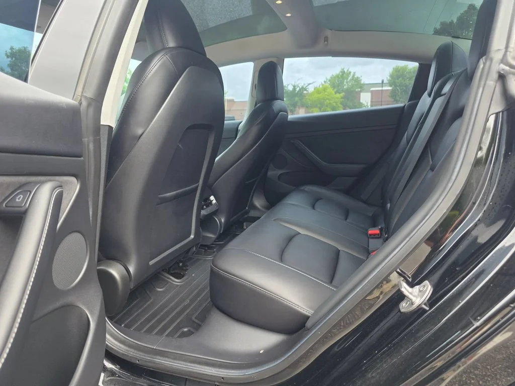 Used 2022  Tesla Long Range image 29