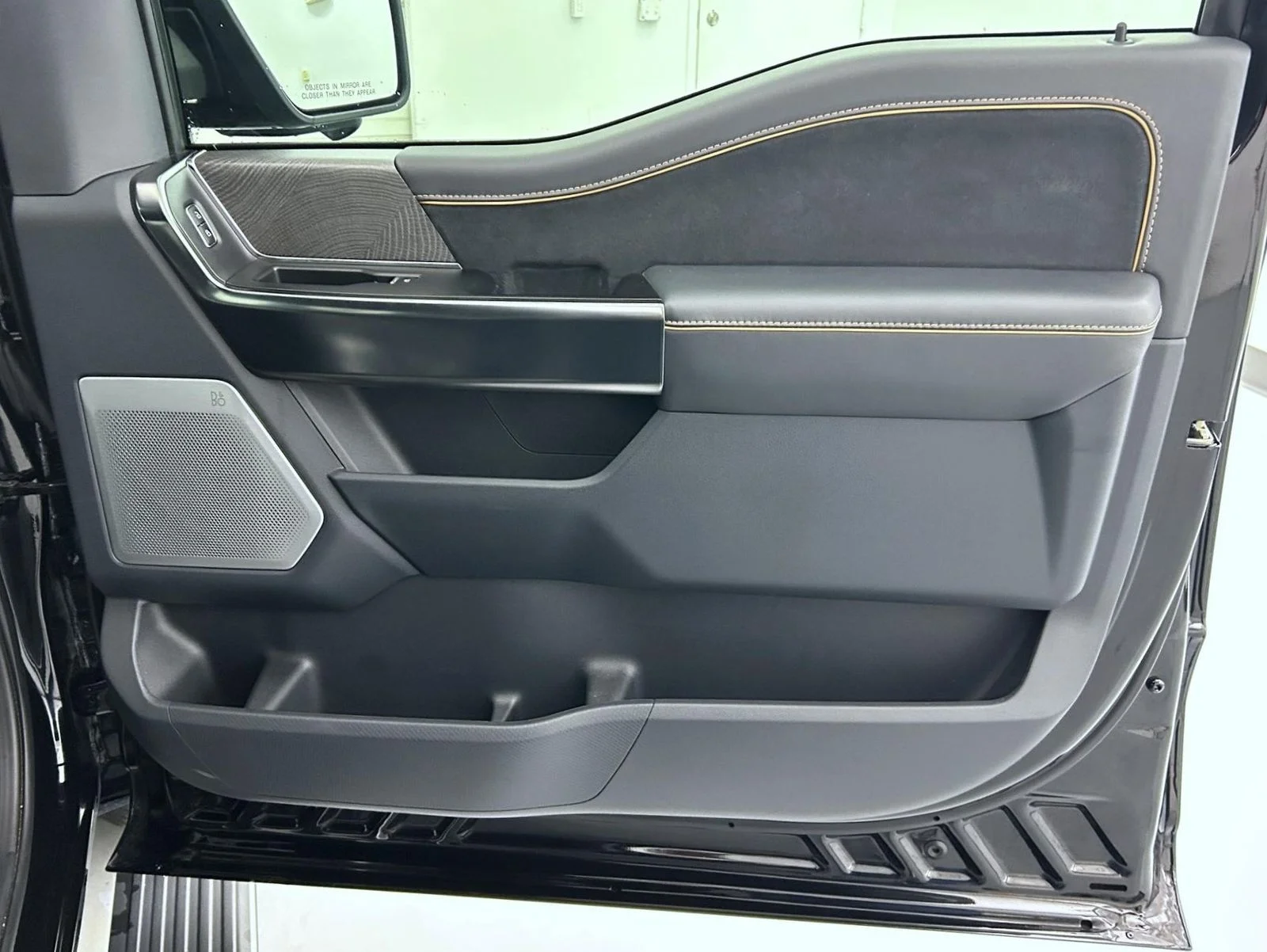 Used 2023 Black Ford Platinum image 17