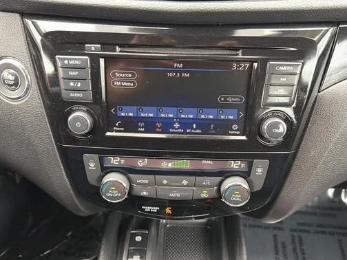 Used 2022 Black Nissan SL image 18