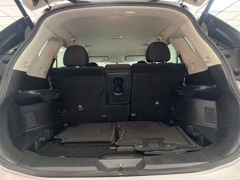 Used 2018 Silver Nissan SV image 8