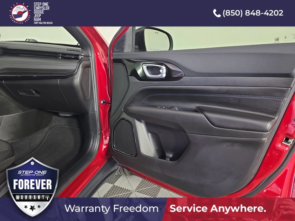 Used 2025 Red Jeep Latitude image 31