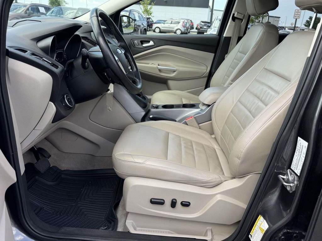 Used 2015 Gray Ford SE image 14