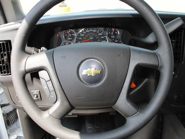2025 Chevrolet Express Cargo Work Van - Photo 9