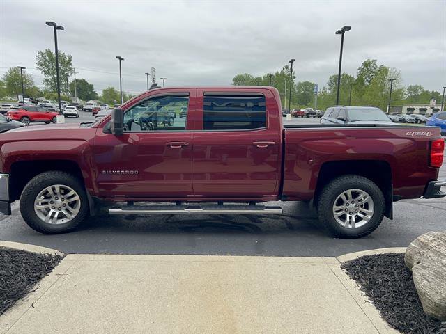 Used 2016 SIREN RED TINTCOAT Chevrolet LT image 4