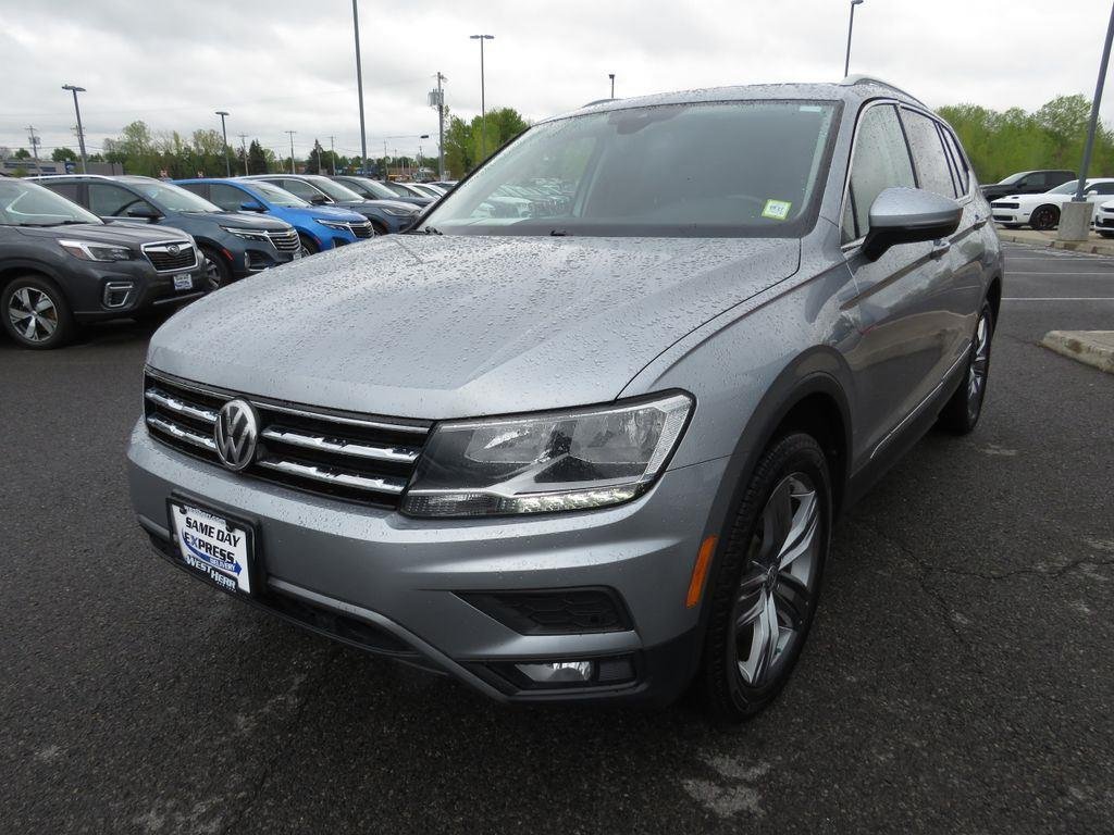 Used 2020 Silver Metallic Volkswagen 2.0T SEL image 11