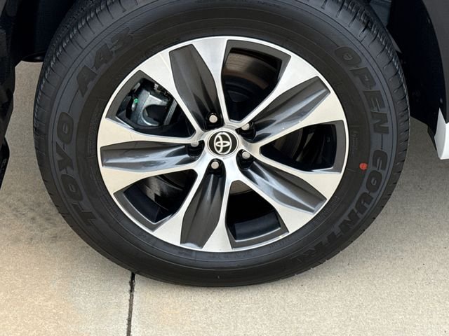 Used 2026 Beige Toyota XLE image 9