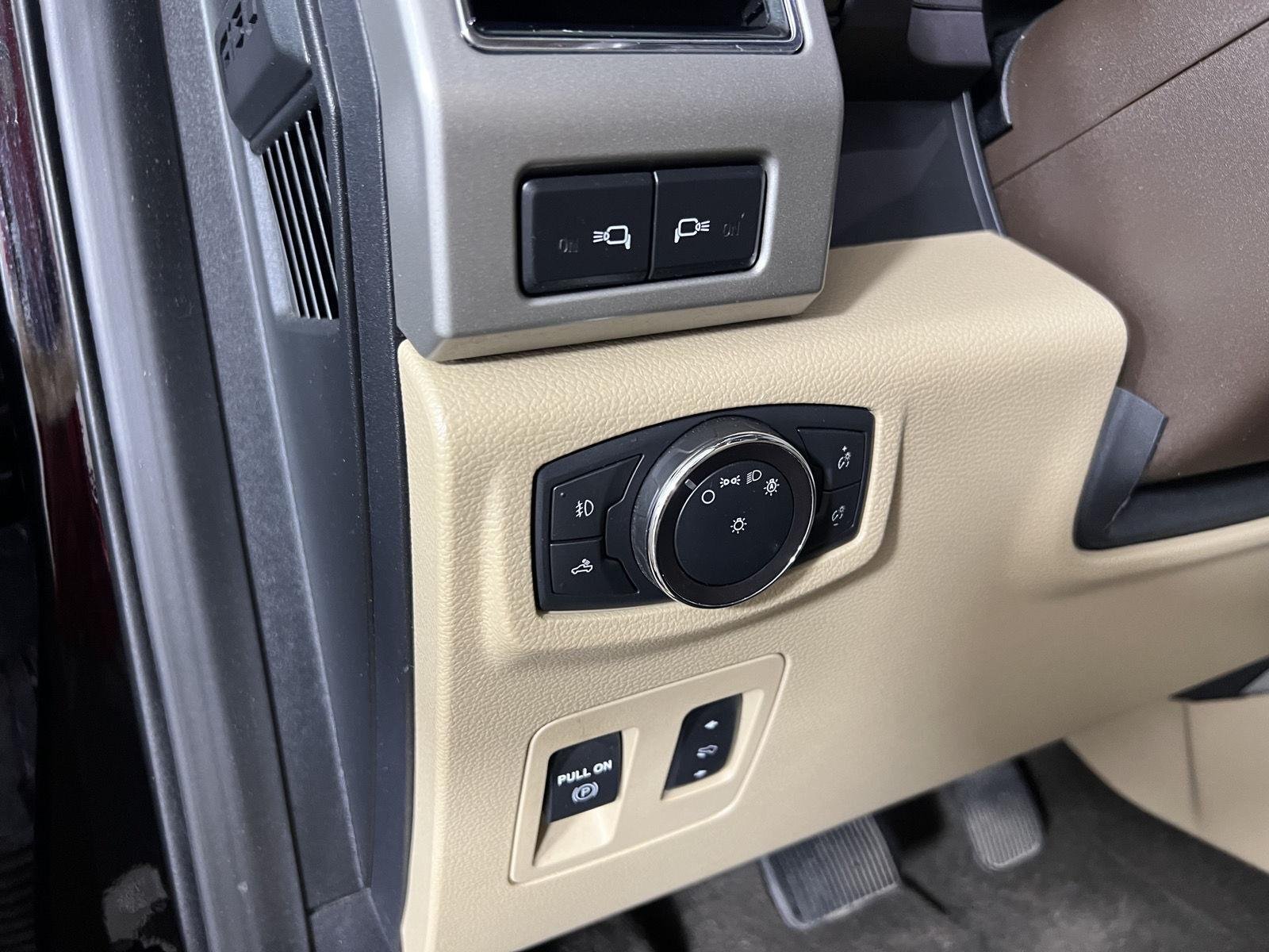 Used 2019 Agate Black Ford LARIAT image 39
